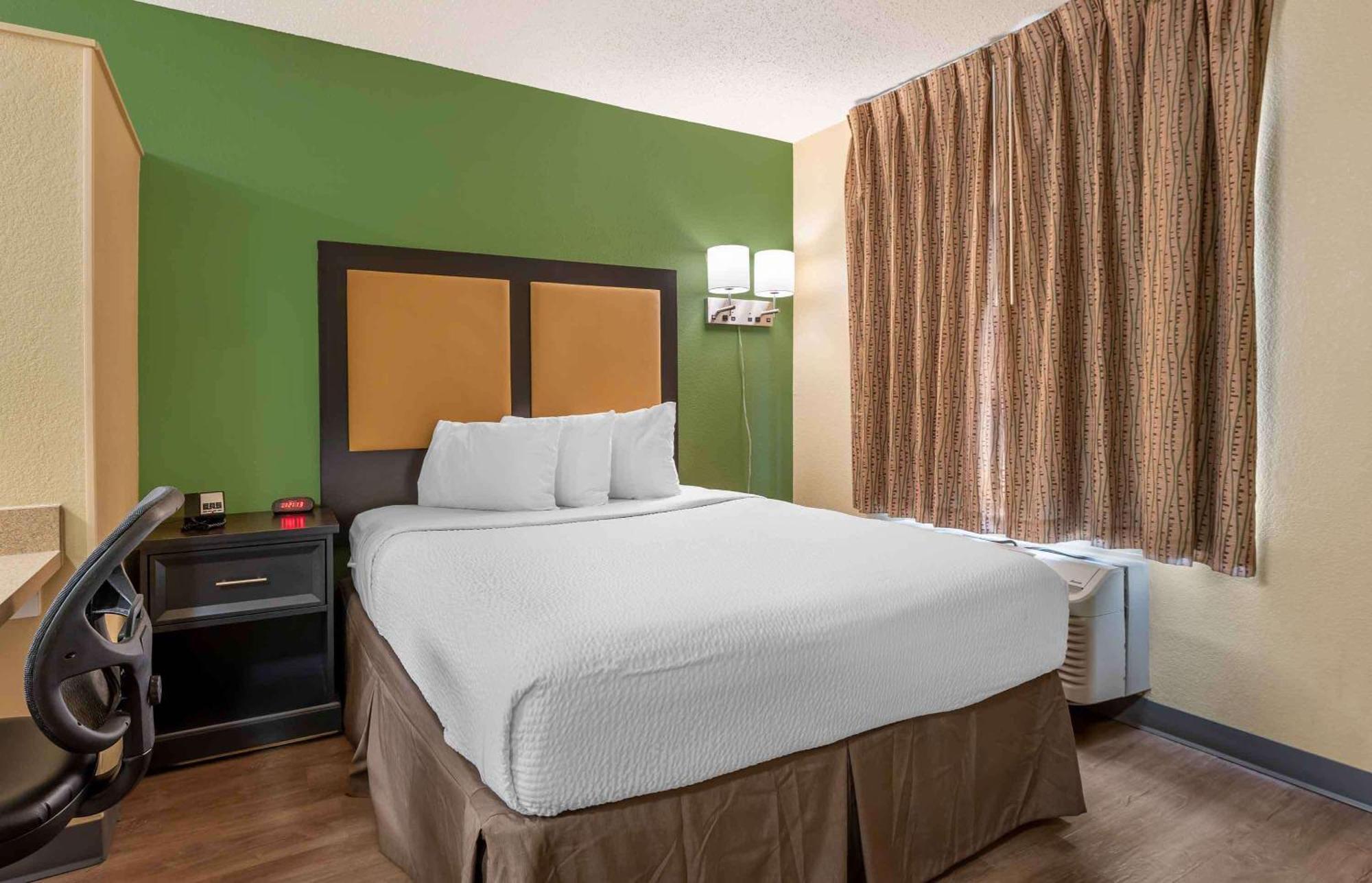 Extended Stay America Select Suites - Chicago - Lombard - Oakbrook Oakbrook Terrace Buitenkant foto
