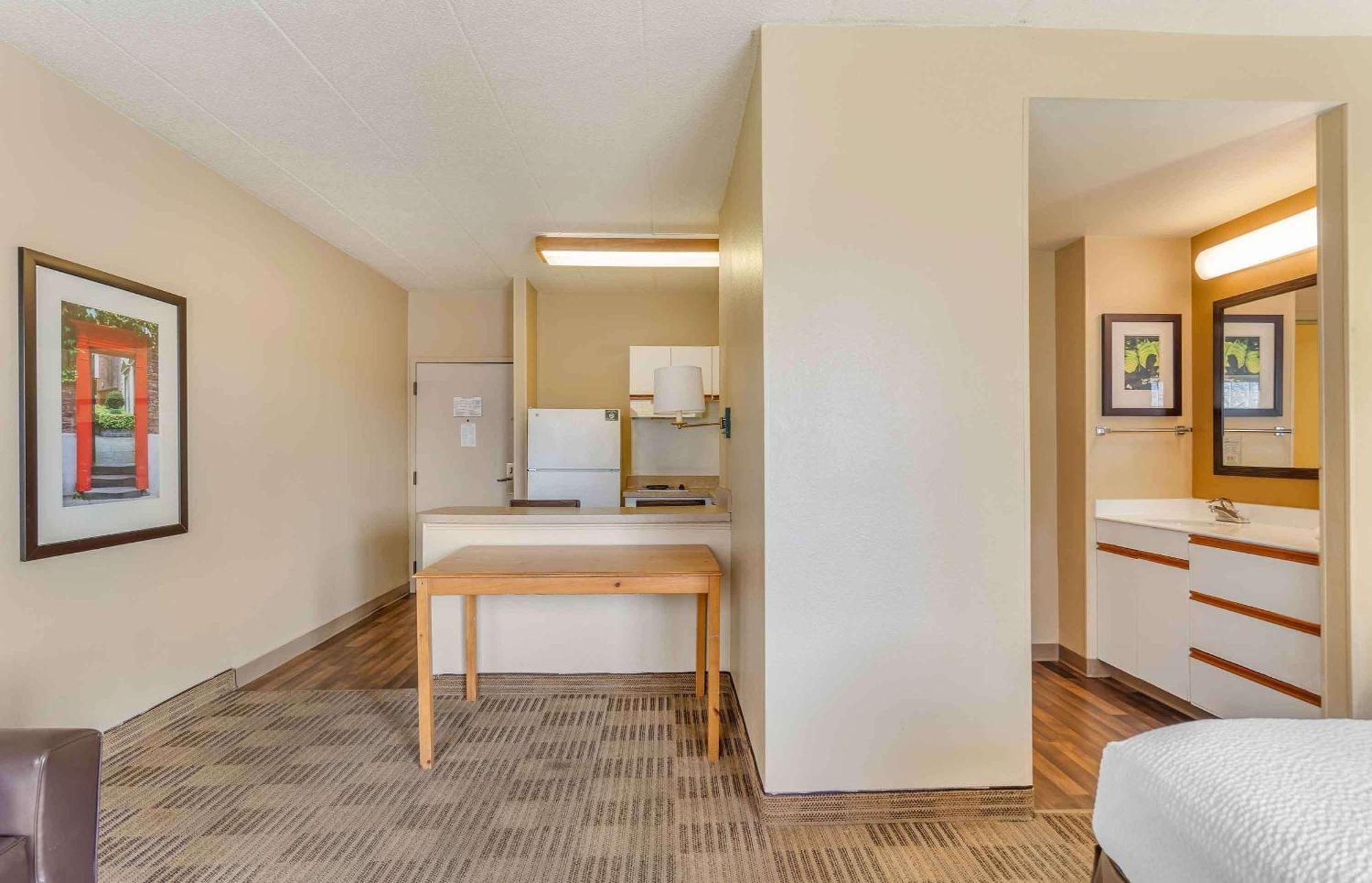 Extended Stay America Select Suites - Chicago - Lombard - Oakbrook Oakbrook Terrace Buitenkant foto