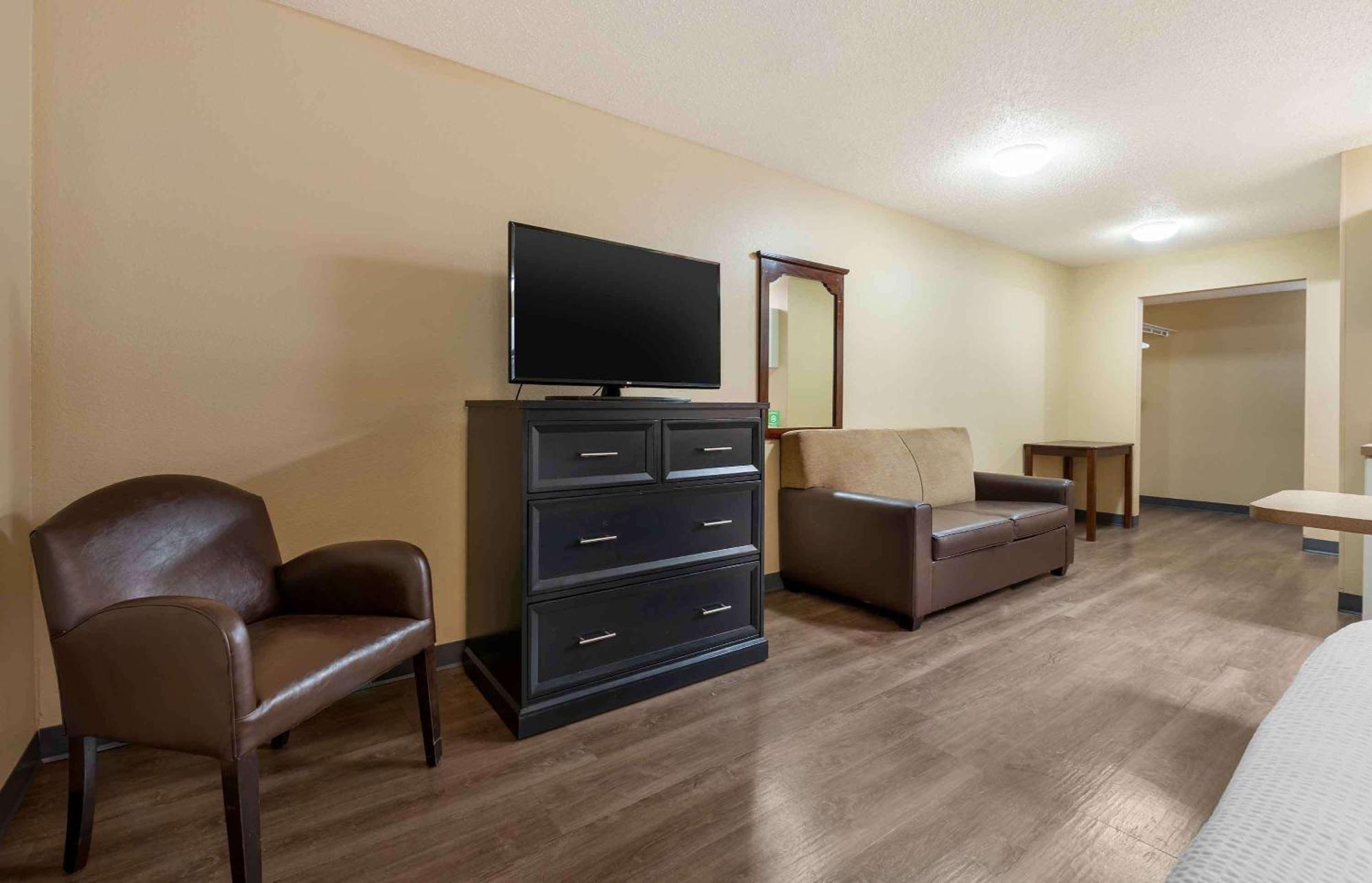 Extended Stay America Select Suites - Chicago - Lombard - Oakbrook Oakbrook Terrace Buitenkant foto