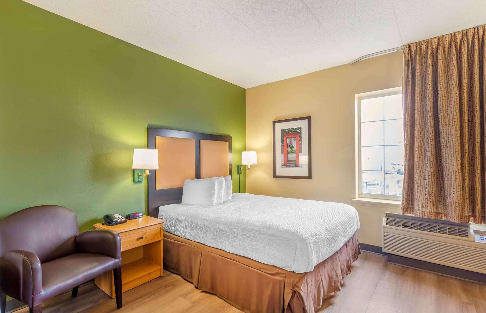 Extended Stay America Select Suites - Chicago - Lombard - Oakbrook Oakbrook Terrace Buitenkant foto