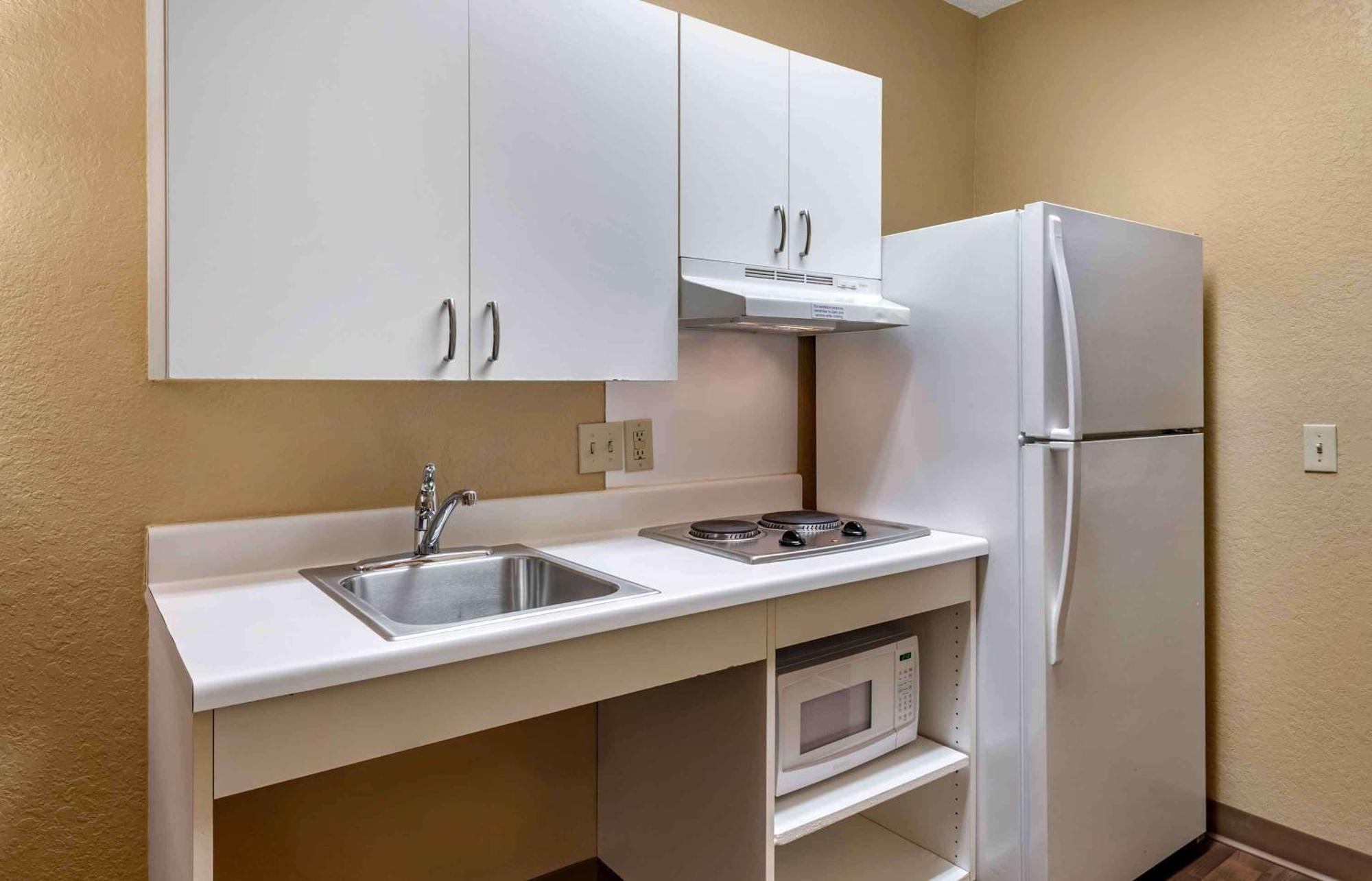 Extended Stay America Select Suites - Chicago - Lombard - Oakbrook Oakbrook Terrace Buitenkant foto
