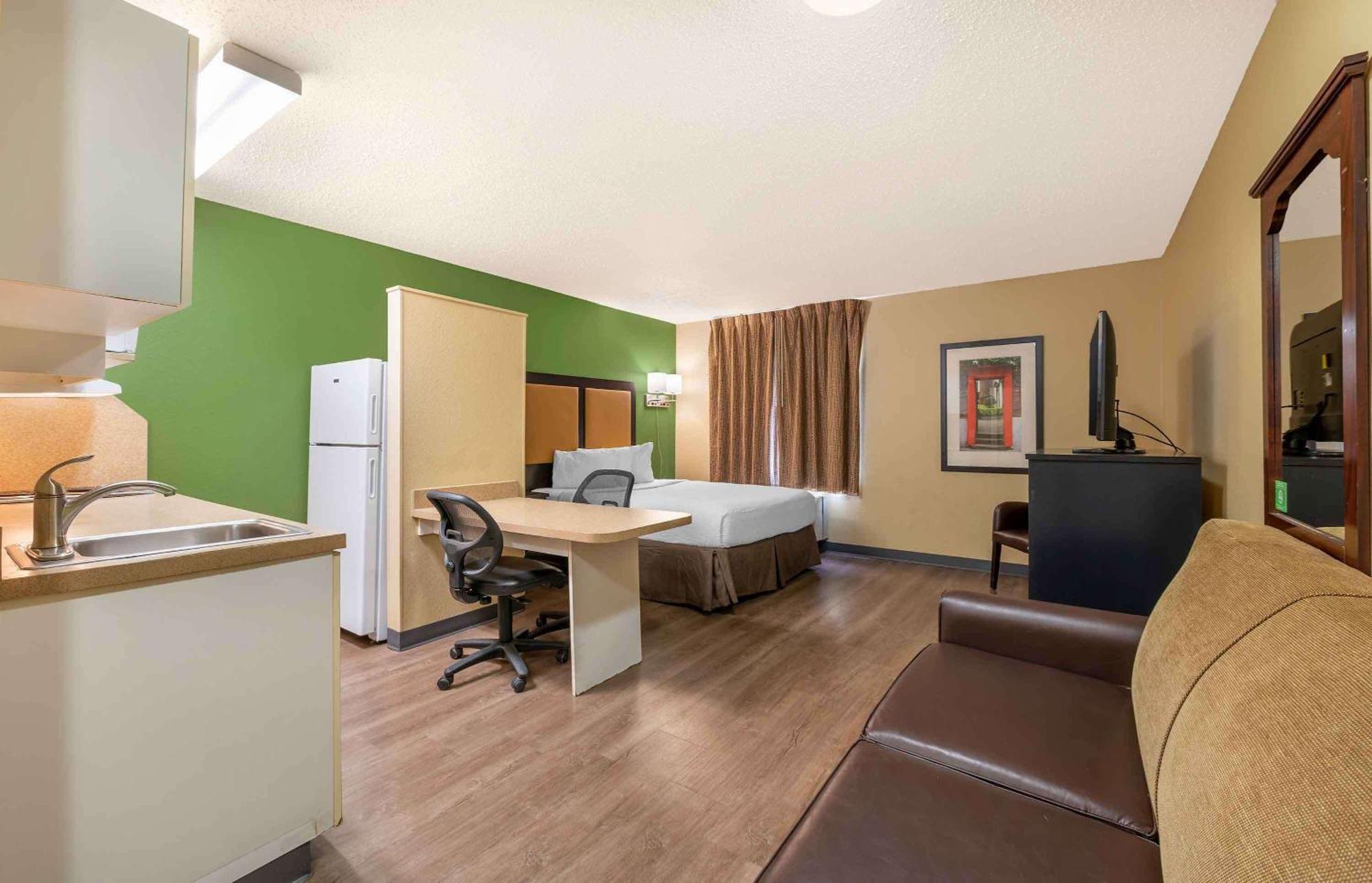 Extended Stay America Select Suites - Chicago - Lombard - Oakbrook Oakbrook Terrace Buitenkant foto