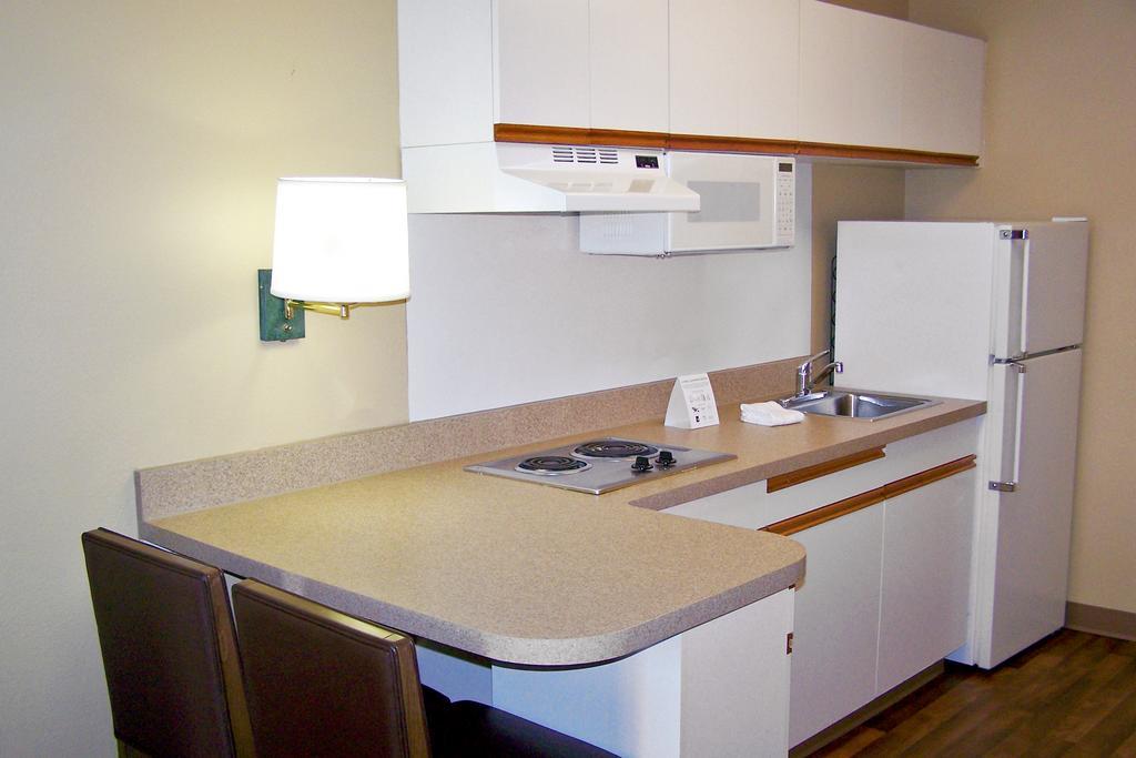 Extended Stay America Select Suites - Chicago - Lombard - Oakbrook Oakbrook Terrace Buitenkant foto