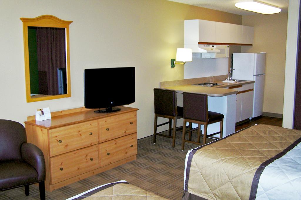 Extended Stay America Select Suites - Chicago - Lombard - Oakbrook Oakbrook Terrace Buitenkant foto