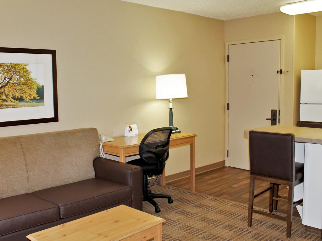 Extended Stay America Select Suites - Chicago - Lombard - Oakbrook Oakbrook Terrace Buitenkant foto