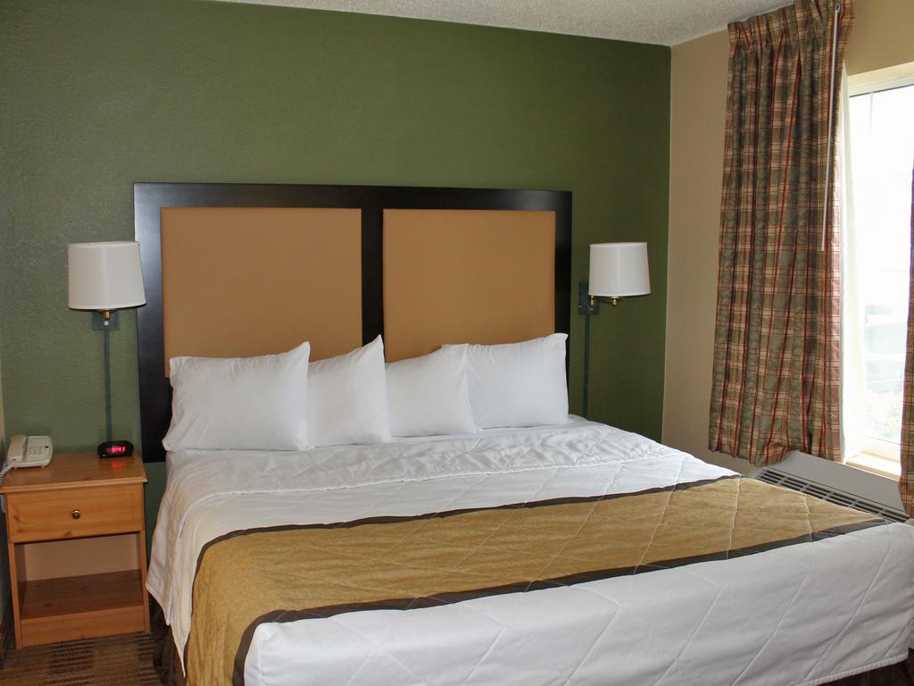 Extended Stay America Select Suites - Chicago - Lombard - Oakbrook Oakbrook Terrace Buitenkant foto